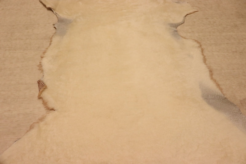 ds40円！[オフホワイト]新入荷 イタリアンレザー ヤギ革 クロム革 毛皮 Wフェイス 43ds