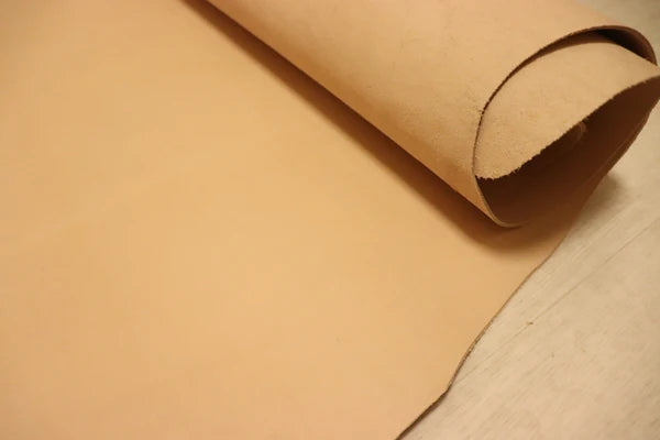 ds45円！[生成り]クラフトの定番 バングラディシュレザー 牛革 ヌメ革 素上げ 219ds