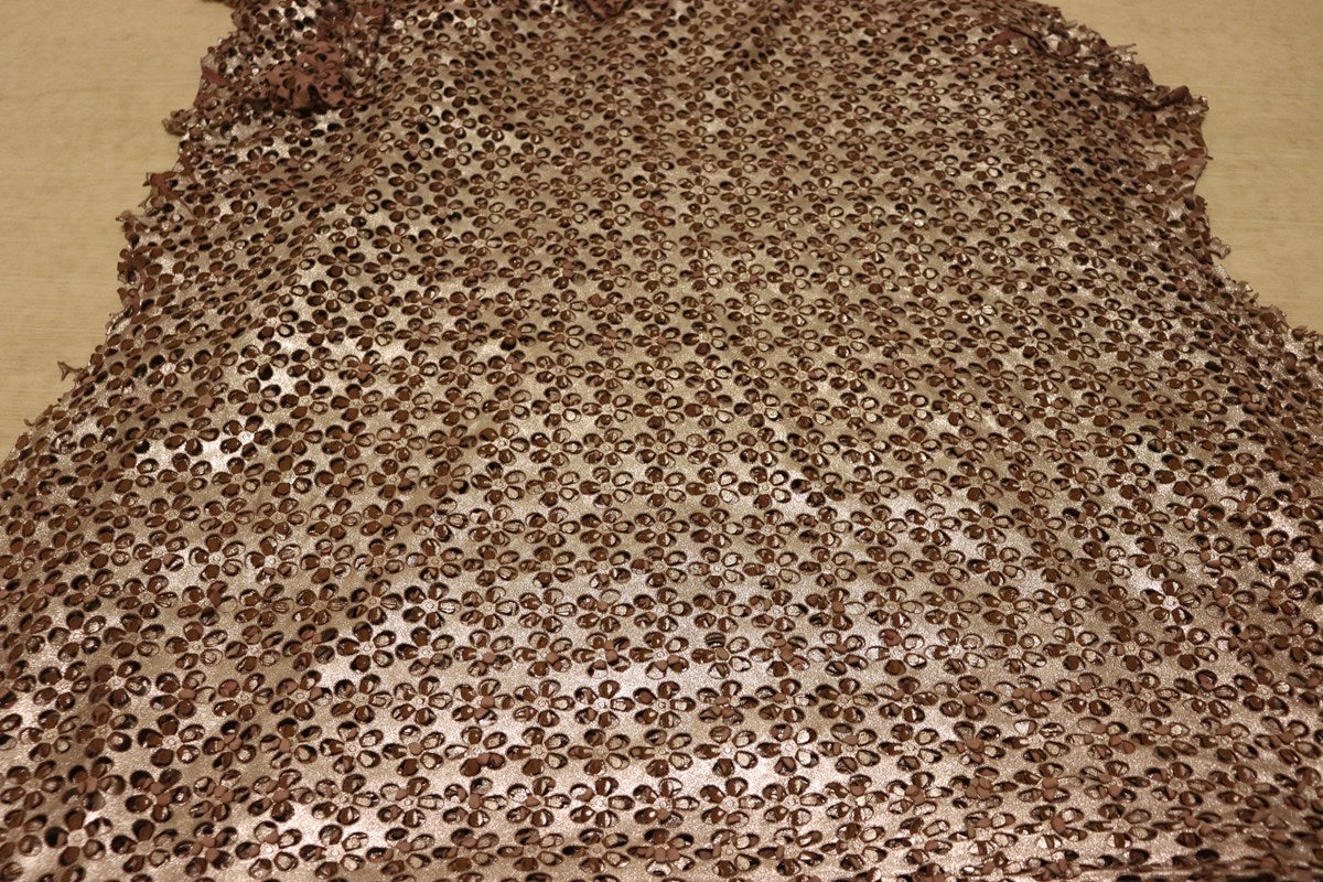 ds45円！[パープル系]新入荷 イタリアンレザー ヤギ革 クロム革 パンチ型押し 50ds