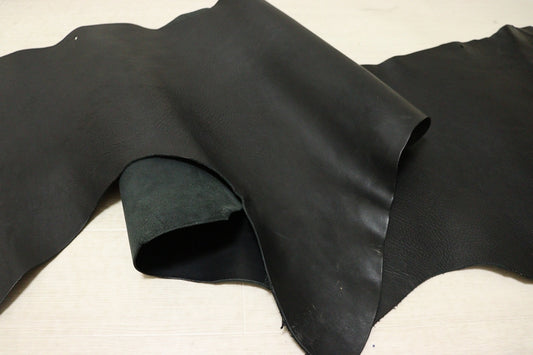 ds50円！[ブラック]新入荷 ベリー イタリアンレザー 牛革 ヌメ革 シュリンク加工 112ds