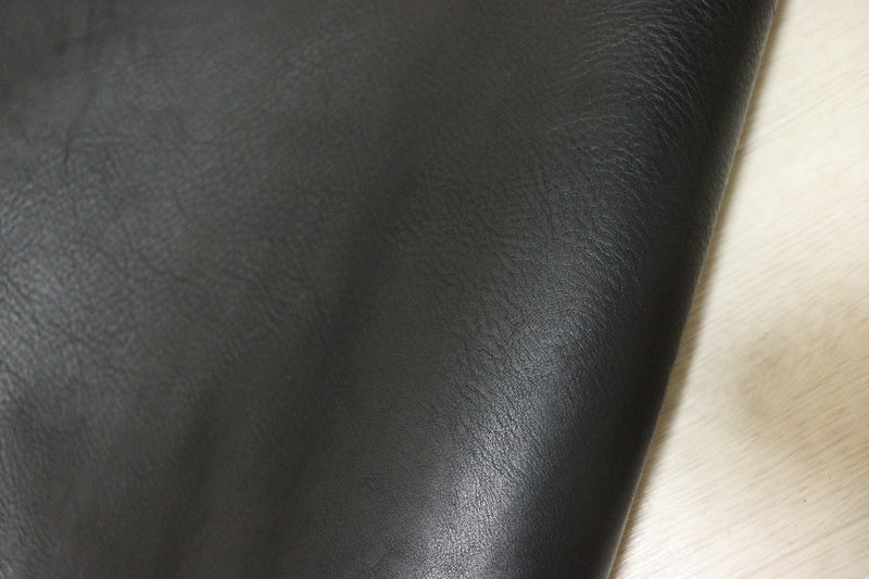 ds50円！[ブラック]新入荷 ベリー イタリアンレザー 牛革 ヌメ革 シュリンク加工 112ds