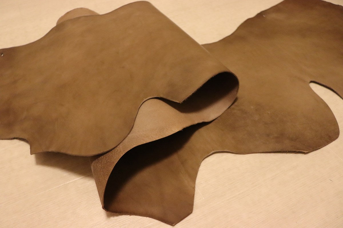 ds53円！[オリーブブラウン]クラフトの定番 ベリー イタリアンレザー 牛革 ヌメ革 スムース加工 ピットなめし 102ds