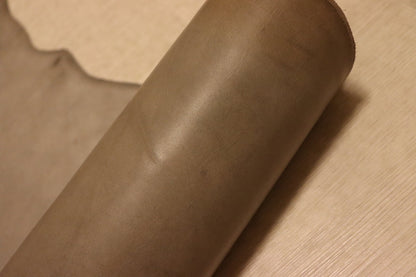 ds53円！[ライトグレー]クラフトの定番 ベリー イタリアンレザー 牛革 ヌメ革 スムース加工 ピットなめし 70ds