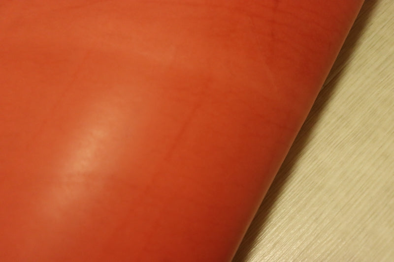 ds53円！[レッド]クラフトの定番 ベリー イタリアンレザー 牛革 ヌメ革 スムース加工 ピットなめし 83ds