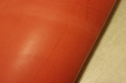 ds53円！[レッド]クラフトの定番 ベリー イタリアンレザー 牛革 ヌメ革 スムース加工 ピットなめし 83ds