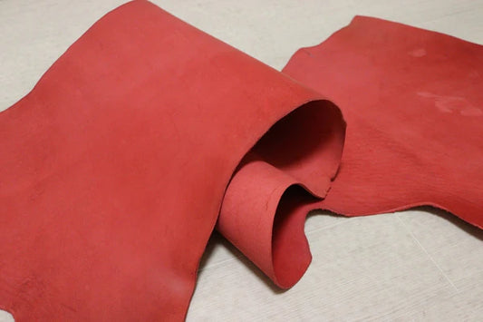 ds53円！新入荷　イタリアンレザー　ピットなめし　ベリー　レッド　73ds