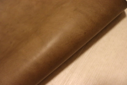 ds53円！[オリーブブラウン]クラフトの定番 ベリー イタリアンレザー 牛革 ヌメ革 スムース加工 ピットなめし 91ds