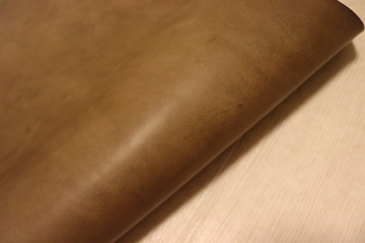 ds53円！[オリーブブラウン]クラフトの定番 ベリー イタリアンレザー 牛革 ヌメ革 スムース加工 ピットなめし 91ds