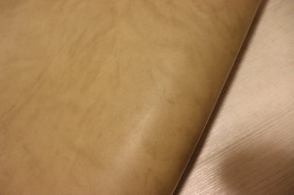 ds53円！[カーキ]新入荷 ベリー イタリアンレザー 牛革 ヌメ革 スムース加工 ピットなめし 92ds