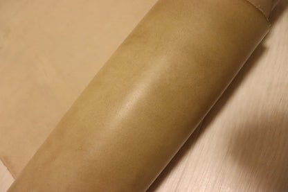 ds53円！[カーキ]新入荷 ベリー イタリアンレザー 牛革 ヌメ革 スムース加工 ピットなめし 92ds