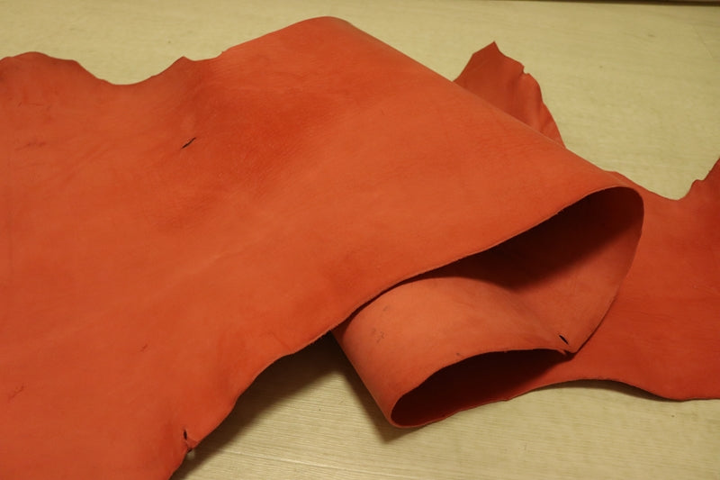 ds55円！[レッド]新入荷 ベリー イタリアンレザー 牛革 ヌメ革 スムース加工 ピットなめし 58ds