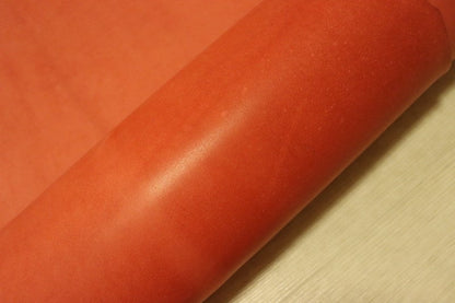 ds55円！[レッド]クラフトの定番 ベリー イタリアンレザー 牛革 ヌメ革 アニリン仕上げ 78ds