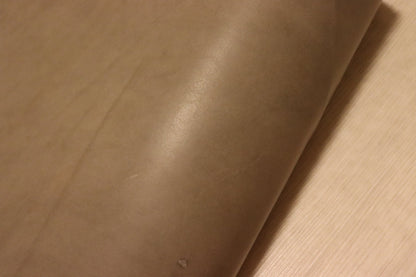 ds55円！[ライトグレー]クラフトの定番 ベリー イタリアンレザー 牛革 ヌメ革 スムース加工 ピットなめし 78ds