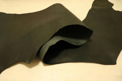 ds55円！[ブラック]新入荷 ベリー イタリアンレザー 牛革 ヌメ革 スムース加工 ピットなめし 85ds