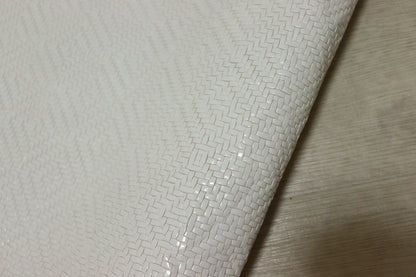 ds60円！[オフホワイト]新入荷 イタリアンレザー 牛革 ヌメ革 ショルダー メッシュ型押し 100ds