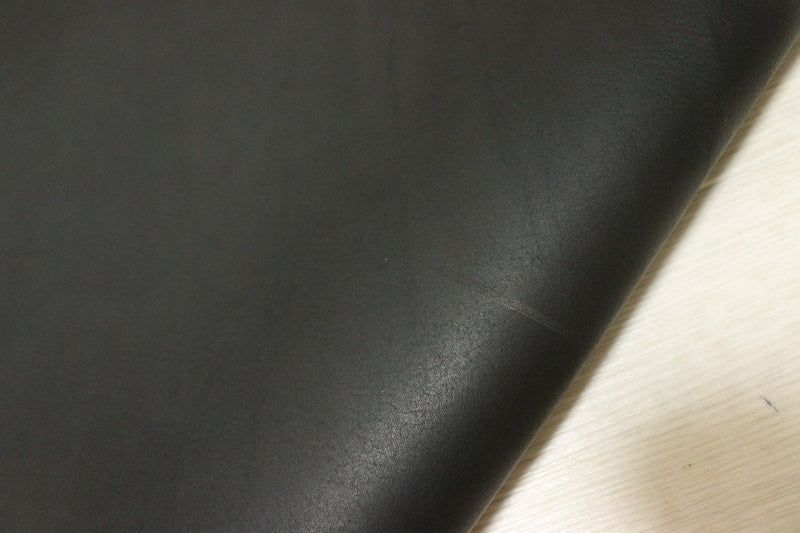 ds65円！[ブラック]新入荷 イタリアンレザー 牛革 ヌメ革 スムース加工 ベンズ 120ds