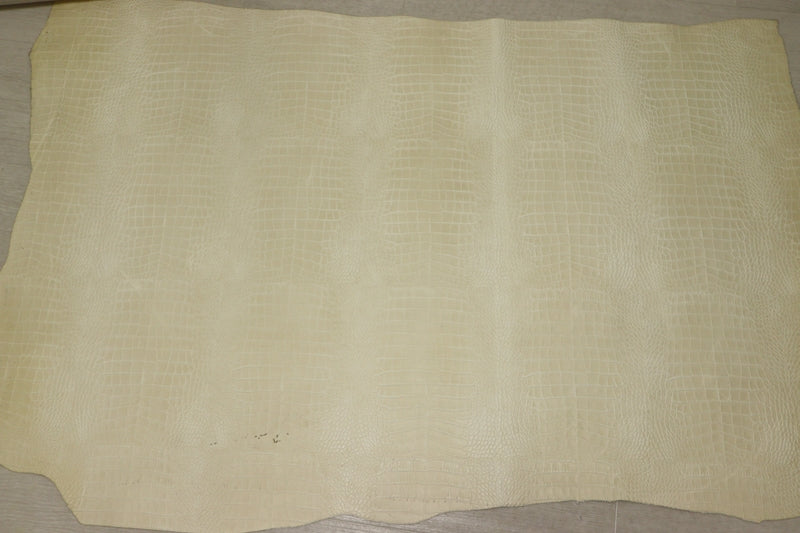 ds65円！[白鞣し]新入荷 イタリアンレザー 牛革 ヌメ革 ショルダー クロコ型押し やや訳あり 130ds