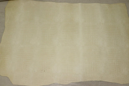 ds65円！[白鞣し]新入荷 イタリアンレザー 牛革 ヌメ革 ショルダー クロコ型押し やや訳あり 130ds