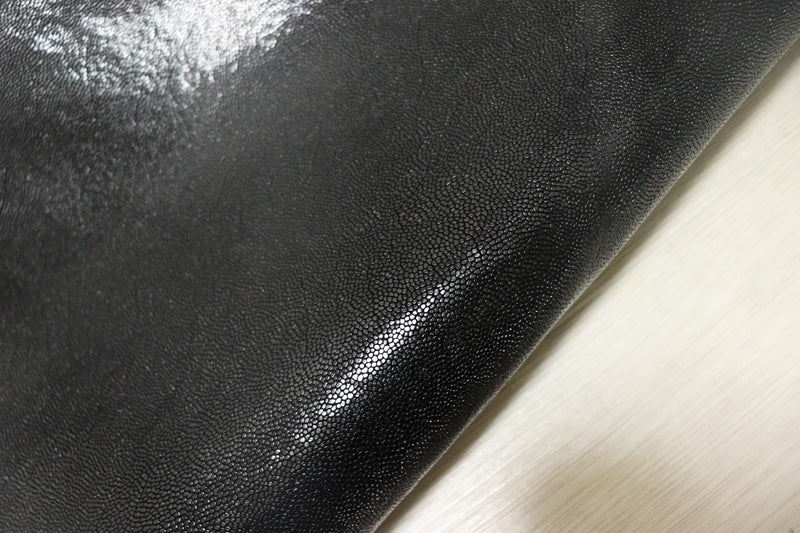 ds65円！[ブラック]新入荷 イタリアンレザー 牛革 ヌメ革 ショルダー フィルム貼り 158ds