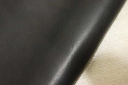 ds68円！[ブラック]新入荷 イタリアンレザー 牛革 ヌメ革 ショルダー スムース加工 140ds