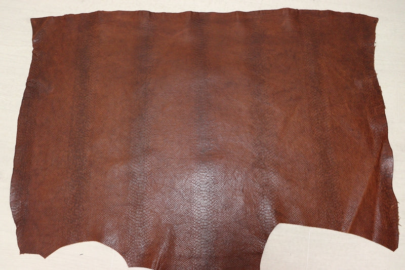 ds70円！[レッドブラウン]クラフトの定番 イタリアンレザー 牛革 ヌメ革 ショルダー スネーク型押し 104ds