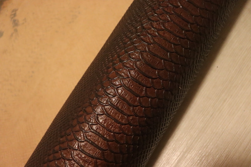 ds70円！[ヴィンテージブラウン]新入荷 イタリアンレザー 牛革 ヌメ革 ショルダー スネーク型押し 上質 117ds