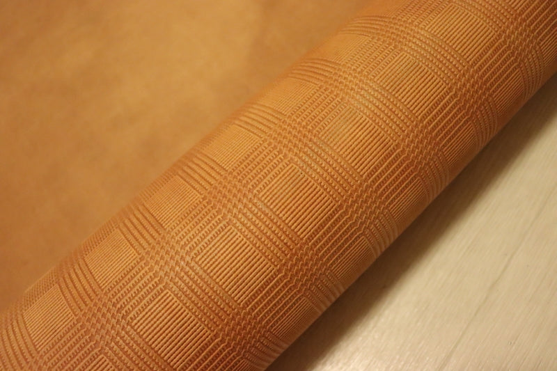 ds70円！[生成り]新入荷 イタリアンレザー 牛革 ヌメ革 ショルダー チェック型押し 上質 137ds