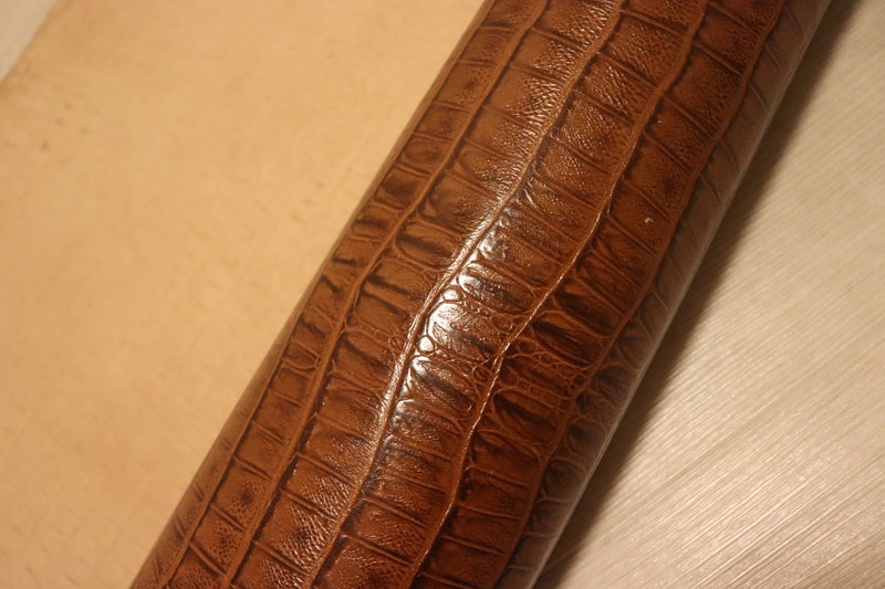 ds70円！[キャメルブラウン]新入荷 イタリアンレザー 牛革 ヌメ革 ショルダー クロコ型押し 上質 137ds