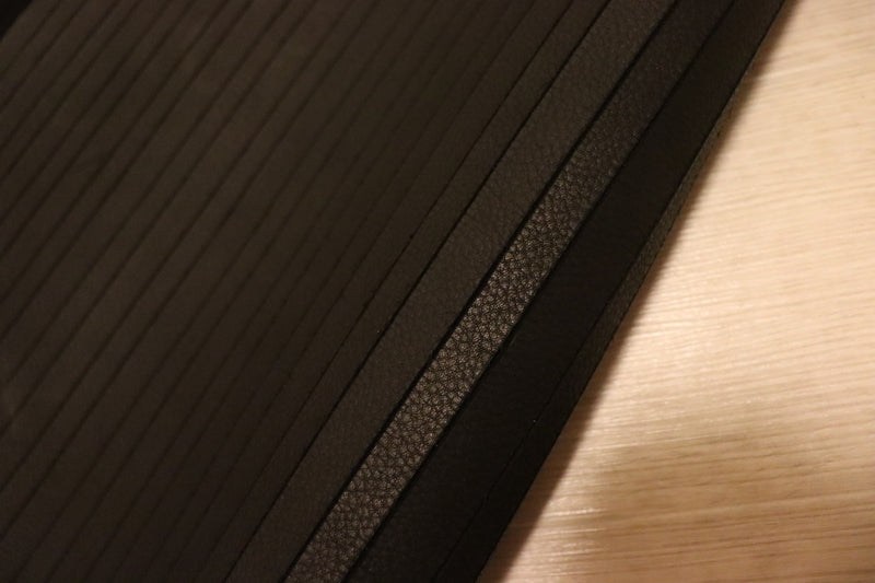 ds70円！[ブラック]新入荷 イタリアンレザー 牛革 ヌメ革 ショルダー ボーダー型押し オイルヌメ 146ds