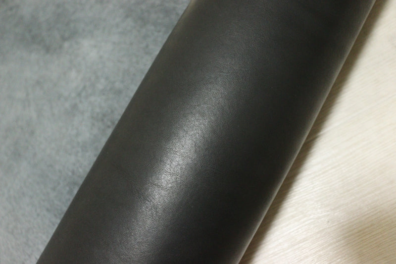 ds72円！[ブラック]新入荷 イタリアンレザー 牛革 ヌメ革 ショルダー スムース加工 Wショルダー 145ds