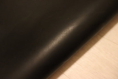 ds72円！[ブラック]新入荷 イタリアンレザー 牛革 ヌメ革 ショルダー スムース加工 上質 161ds