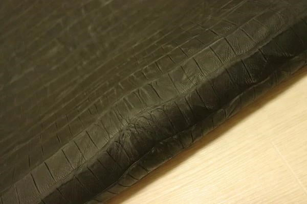 ds72円！[ネイビー]新入荷 イタリアンレザー 牛革 ヌメ革 ショルダー 絞り加工 クロコ型押し 170ds