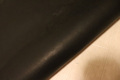 ds75円！[ブラック]新入荷 イタリアンレザー 牛革 ヌメ革 ショルダー スムース加工 148ds