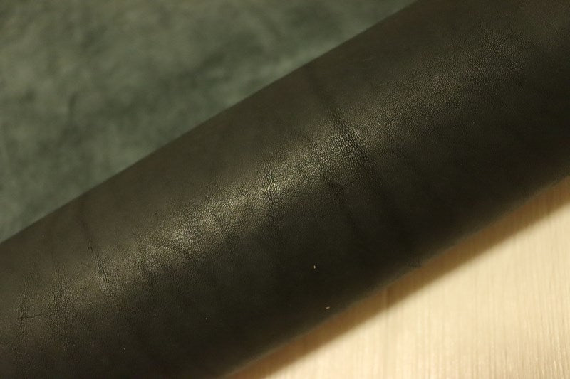 ds75円！[ブラック]新入荷 イタリアンレザー 牛革 ヌメ革 ショルダー スムース加工 上質 152ds
