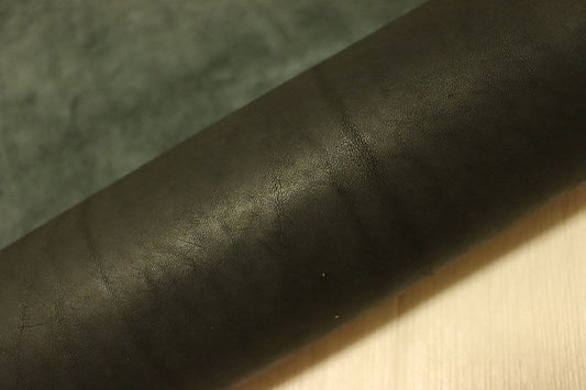 ds75円！[ブラック]新入荷 イタリアンレザー 牛革 ヌメ革 ショルダー スムース加工 上質 152ds