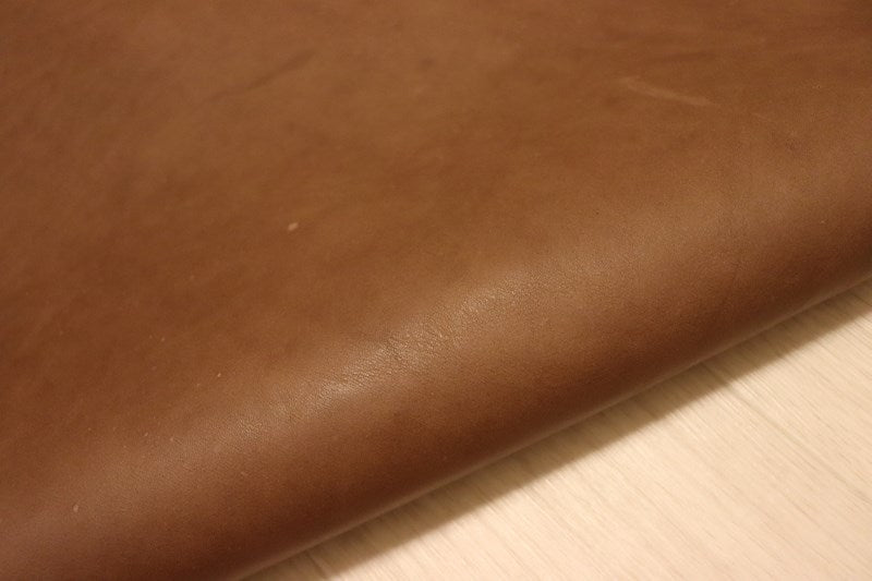 ds75円！[ヴァンダイクブラウン]新入荷 イタリアンレザー 牛革 ヌメ革 ショルダー スムース加工 モチモチ 154ds