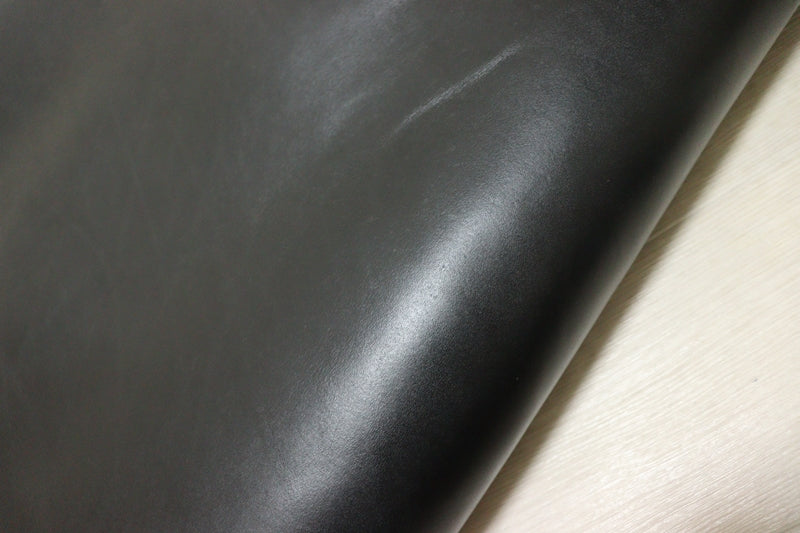 ds75円！[ブラック]新入荷 イタリアンレザー 牛革 ヌメ革 ショルダー スムース加工 Wショルダー 190ds