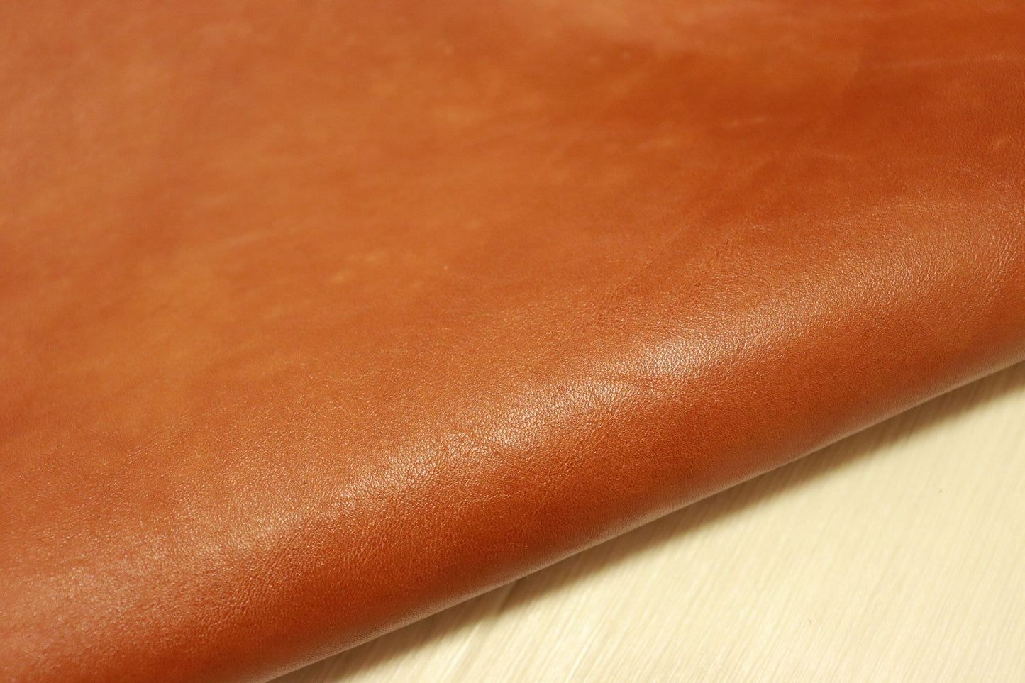 ds72円！新入荷！上質！オイルヌメ　キャメルブラウン　ショルダー　130ds