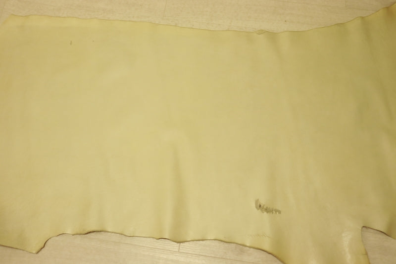 ds28円！[アイボリー]新入荷 国産 牛革 クロム革 スムース加工 130ds