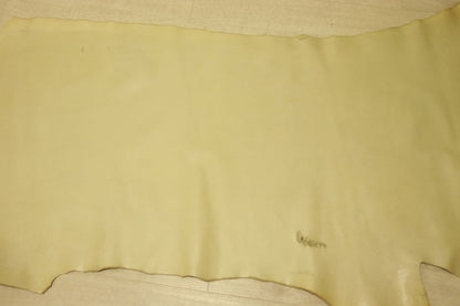 ds28円！[アイボリー]新入荷 国産 牛革 クロム革 スムース加工 130ds