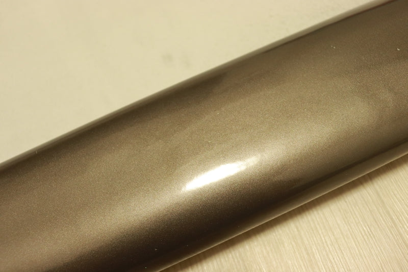 ds28円！[グレーシルバー]新入荷 国産 牛革 クロム革 ガラス加工 アドリア 135ds