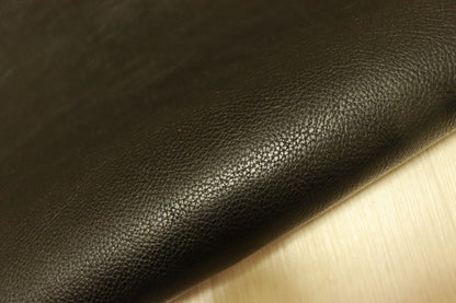 ds75円！[ブラック]新入荷 イタリアンレザー 牛革 ヌメ革 ショルダー ダコタシュリンク 上質 132ds